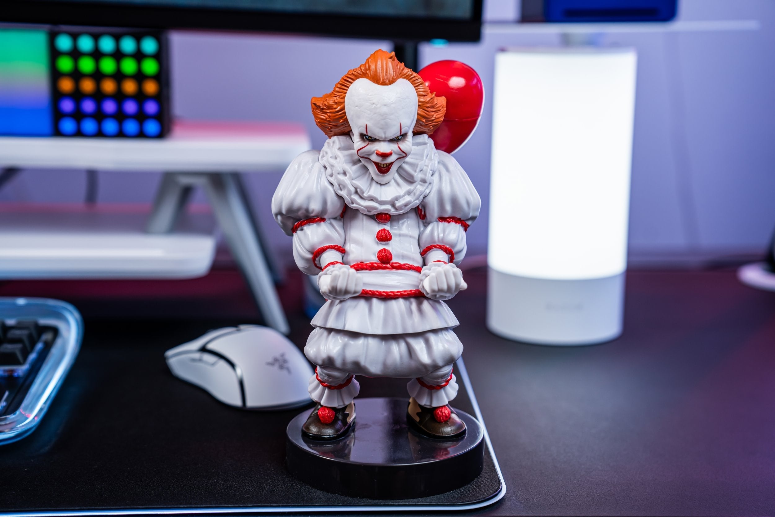 Pennywise Controller Holder & Phone Stand – IT, Cable Guys — EXG