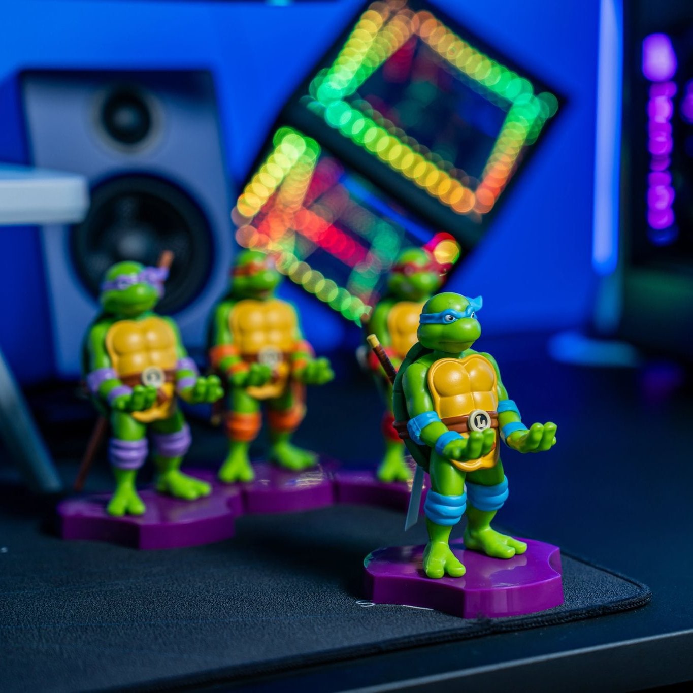 TMNT: Leonardo Holdems, Mini Cable Guys Phone Stand and Device Holder - EXG Pro