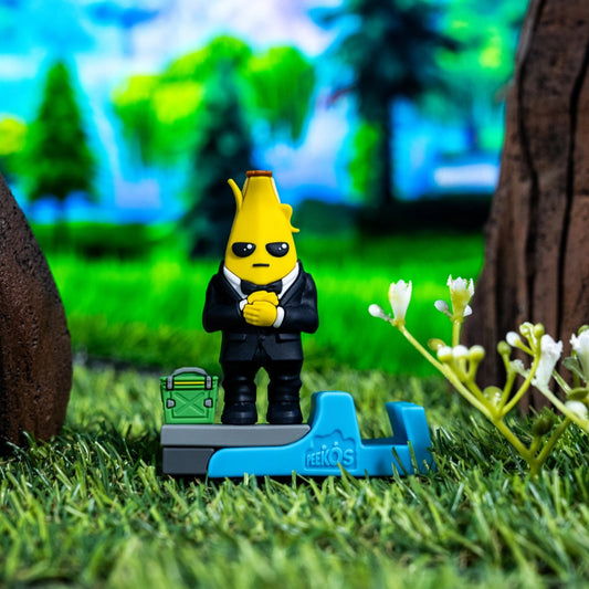 Agent Peely Phone Stand Collectible – Fortnite, Peekos