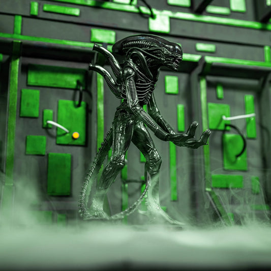 Alien Xenomorph Controller Holder & Phone Stand – Disney, Cable Guys