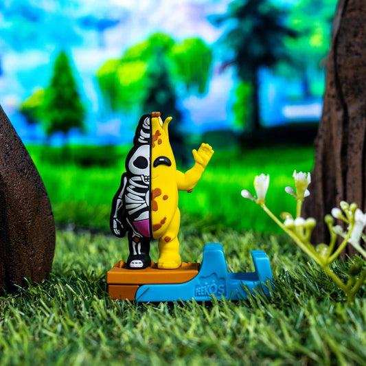 Bone Peely Phone Stand Collectible – Fortnite, Peekos