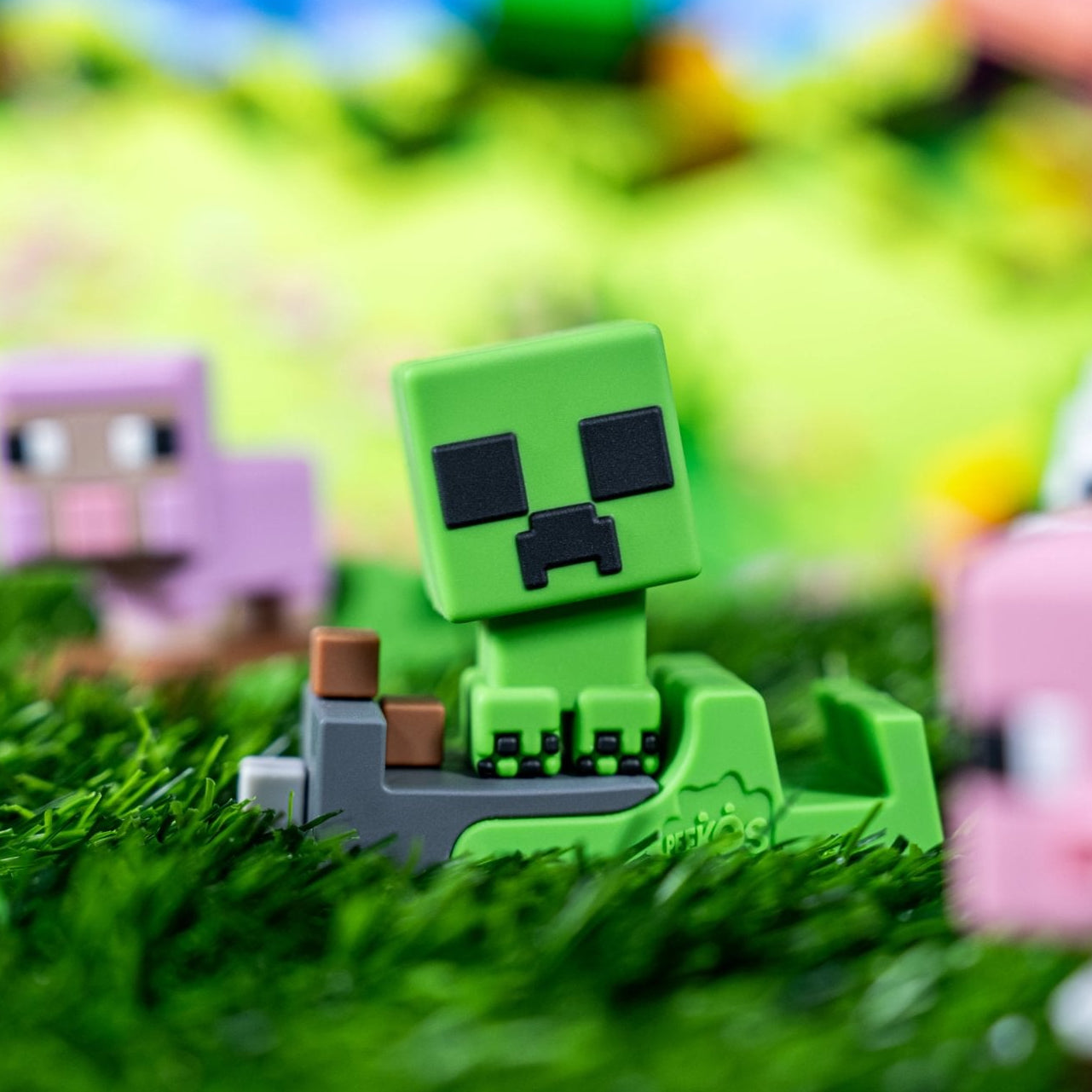 Minecraft Peeko Phone Stand Collectables - Minecraft, Peekos