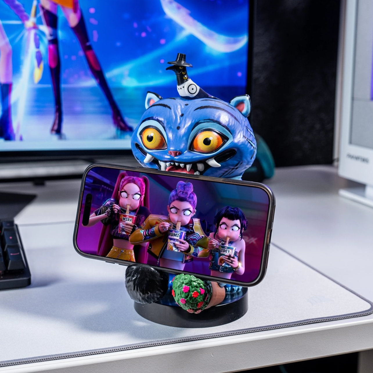 Derpy Tiger Controller Holder and Phone Stand - K-Pop Demon Hunters, Cable Guys