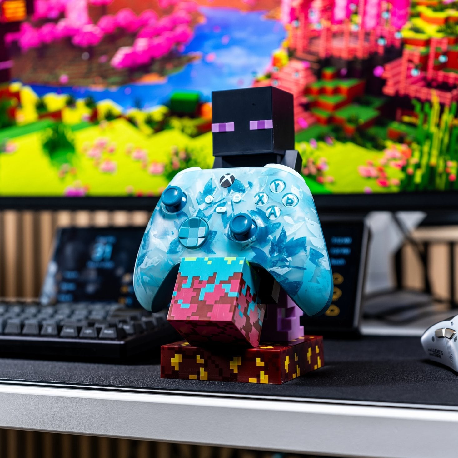 Enderman Nether Edition Controller Holder & Phone Stand – Minecraft, Cable Guys