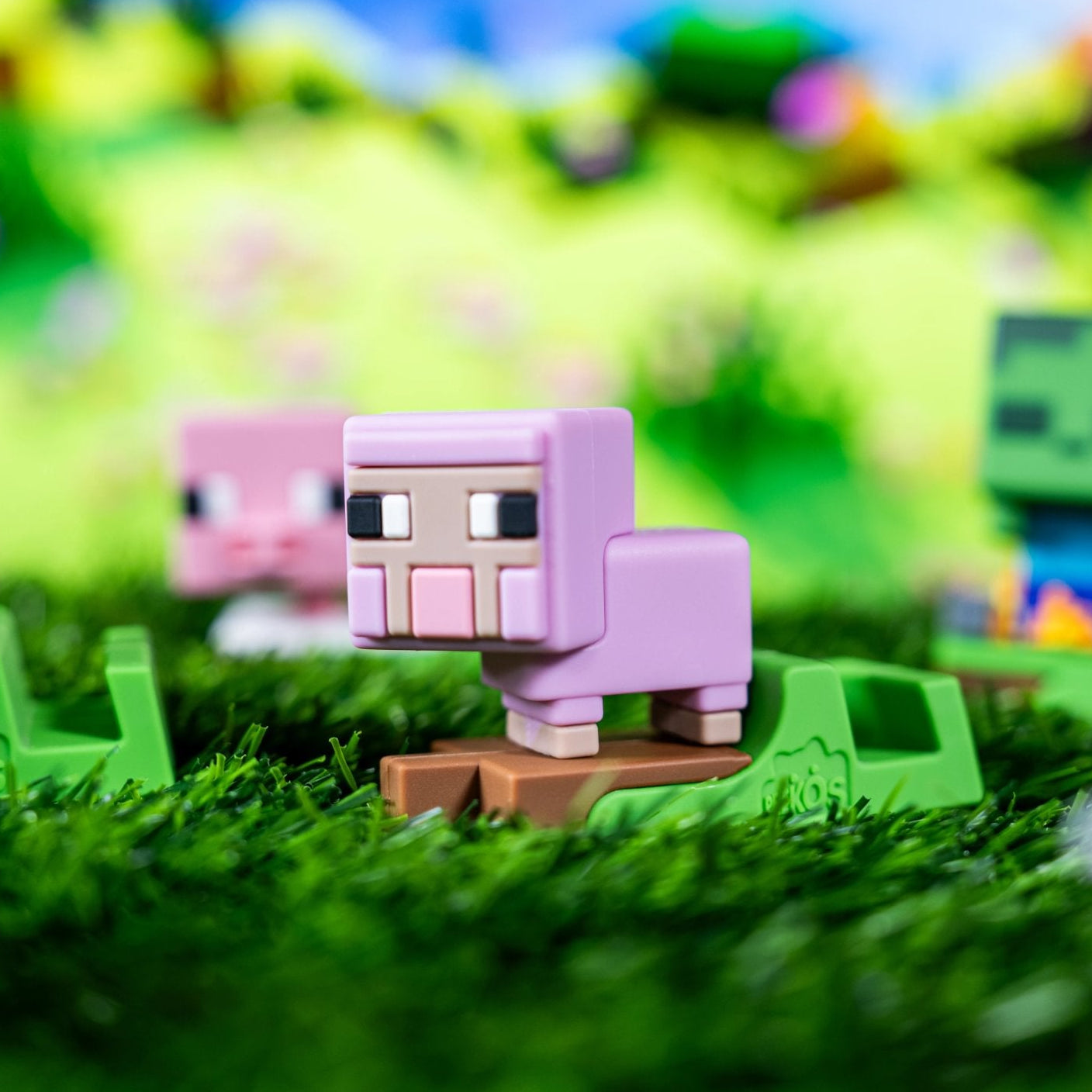 Minecraft Peeko Phone Stand Collectables - Minecraft, Peekos