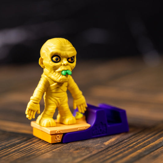 Universal Monsters Peeko Phone Stand Collectibles - Universal, Peekos
