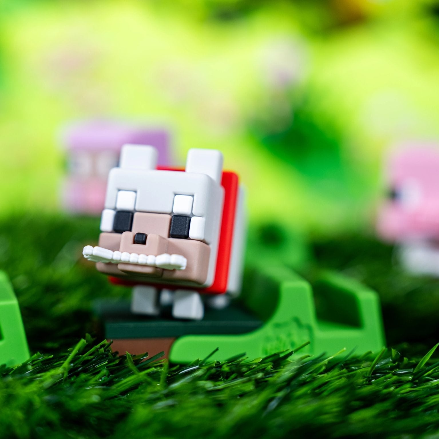 Minecraft Peeko Phone Stand Collectables - Minecraft, Peekos