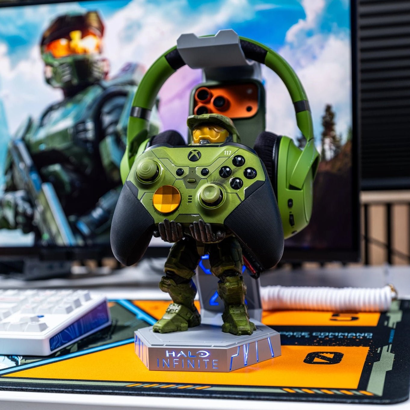 Master Chief Light Up Controller, Headphone and Phone Stand - Halo Infinite, Cable Guys Deluxe - EXG Pro