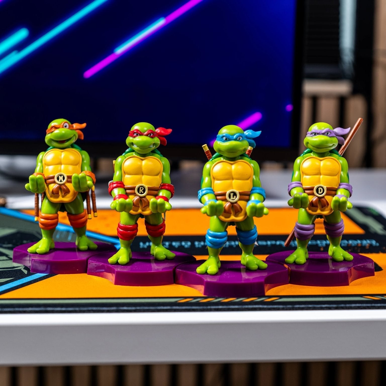 Michelangelo Phone Stand – Teenage Mutant Ninja Turtles, Mini Cable Guys - EXG Pro