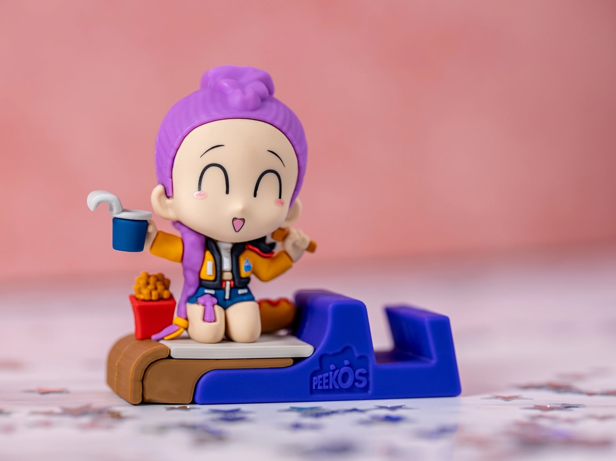 Rumi Noodles Phone Stand Collectible – K-Pop Demon Hunters, Peekos